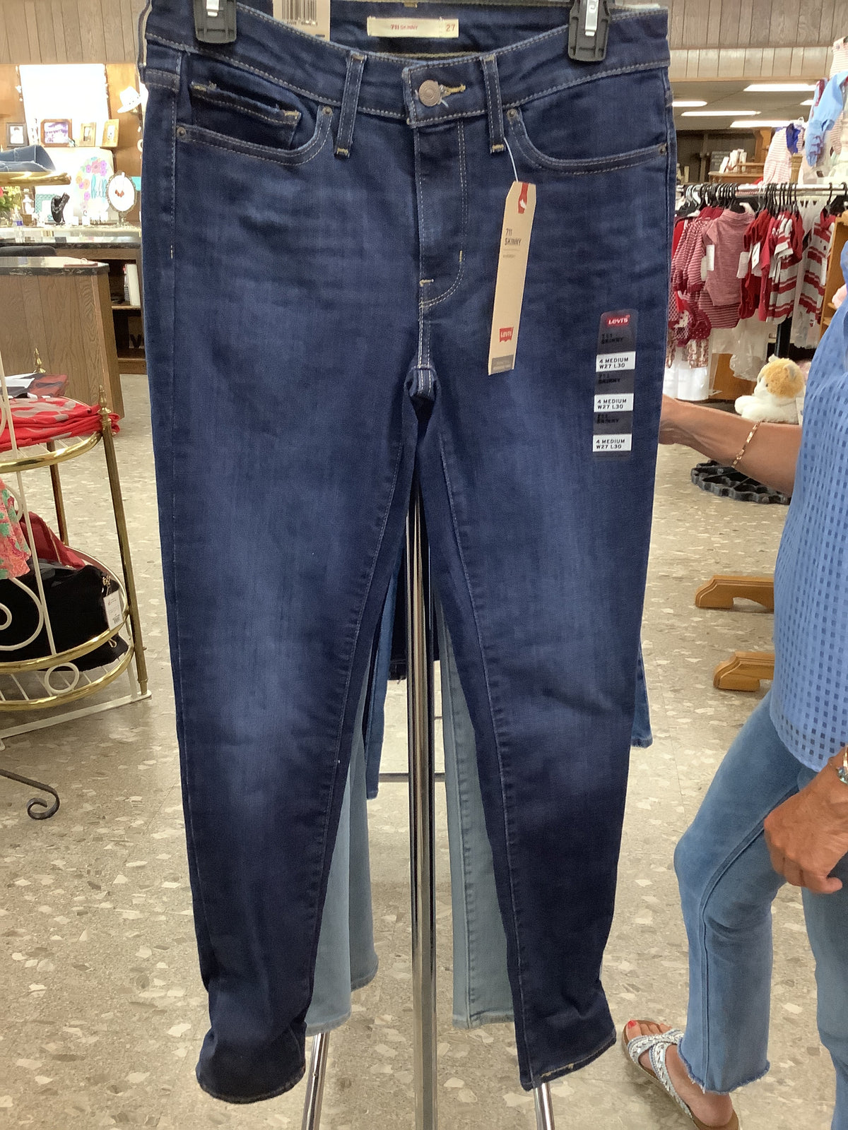 Levi 711 Skinny Dark Wash