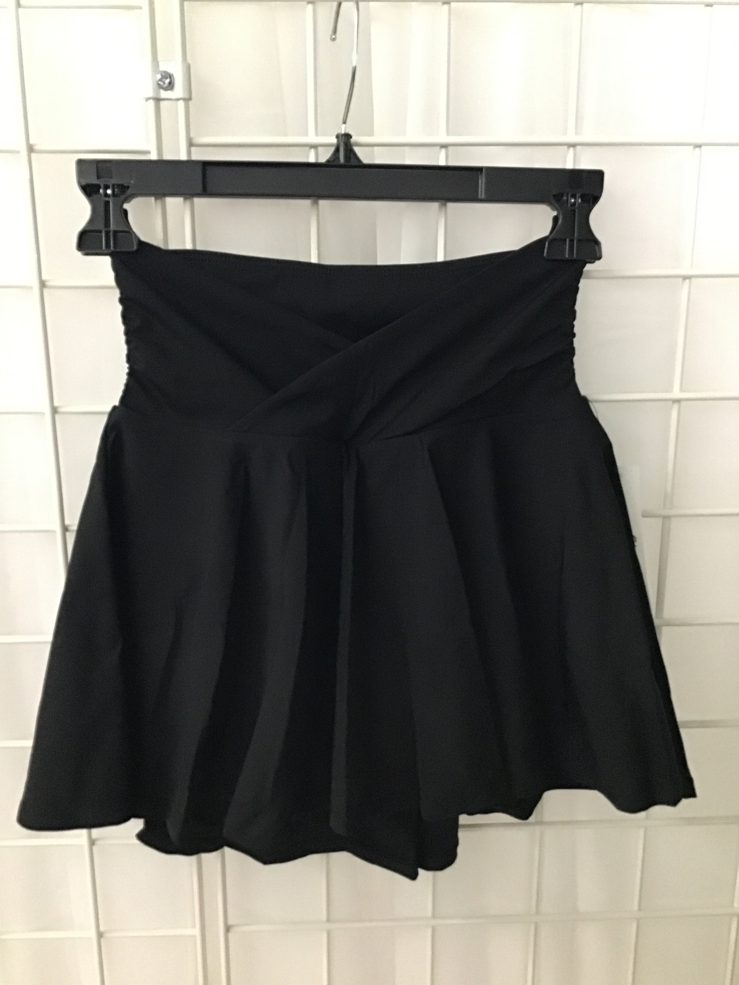 Mono Sassy Skort