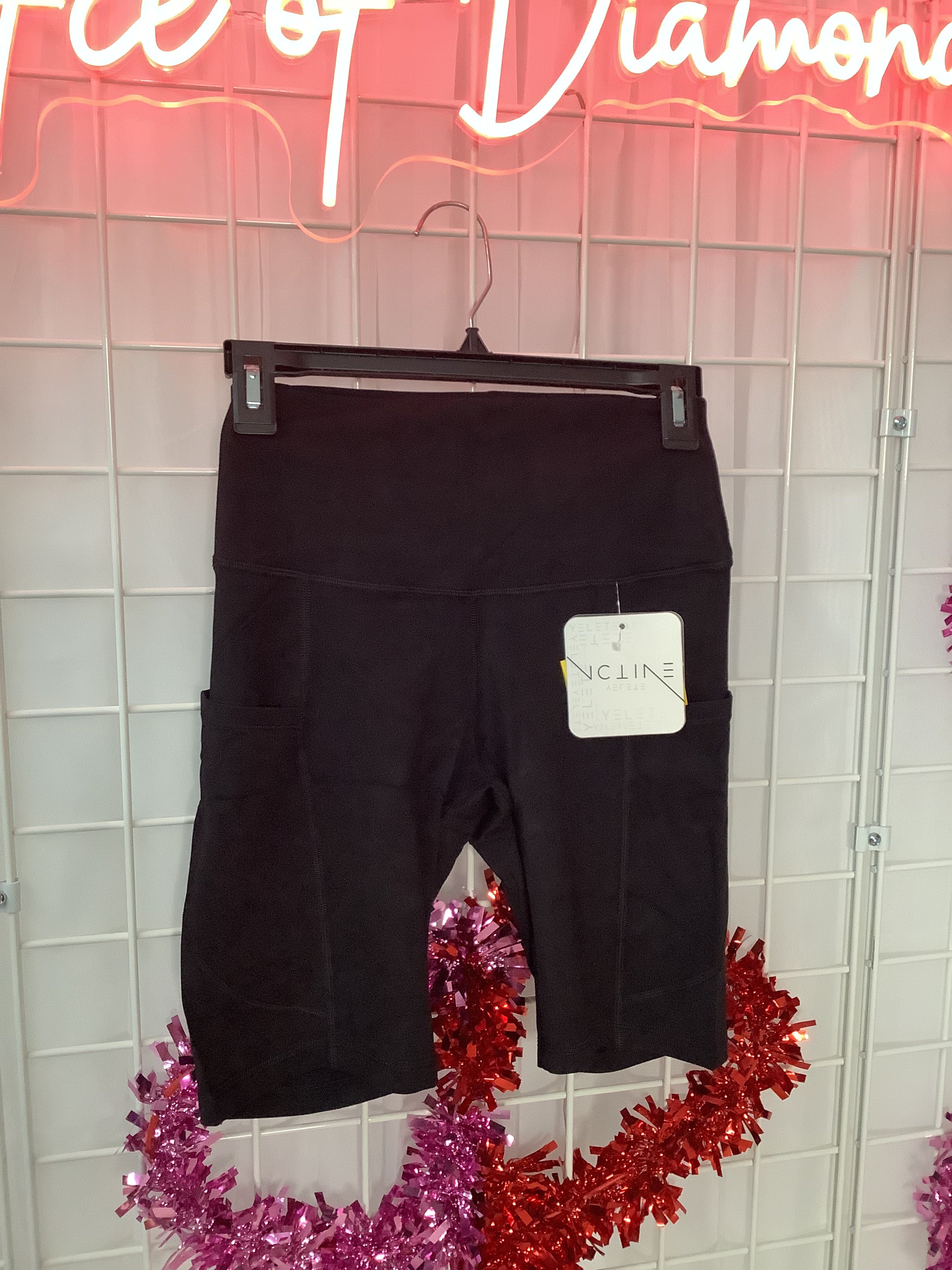 Black utility short