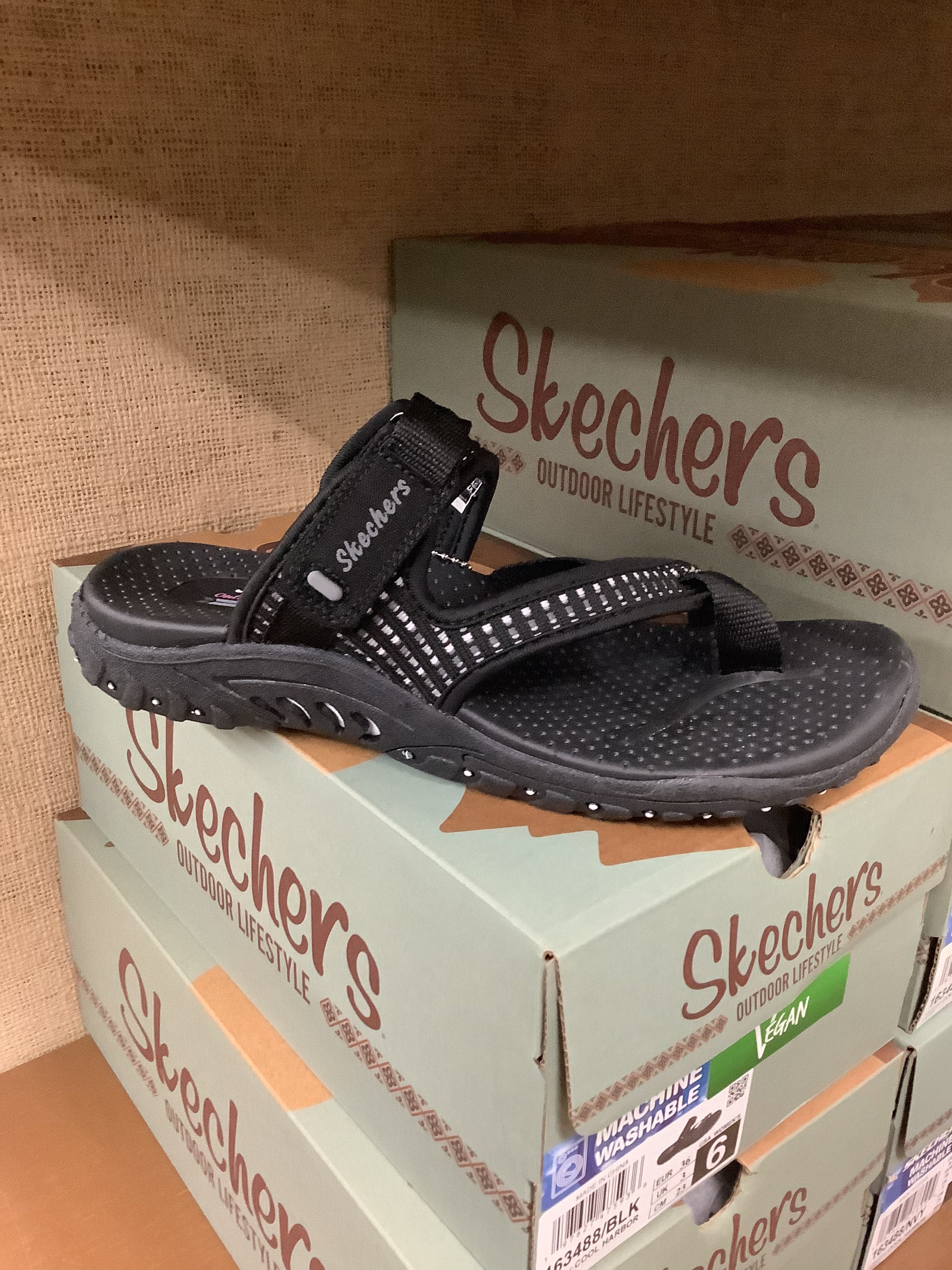 Licorice sandal