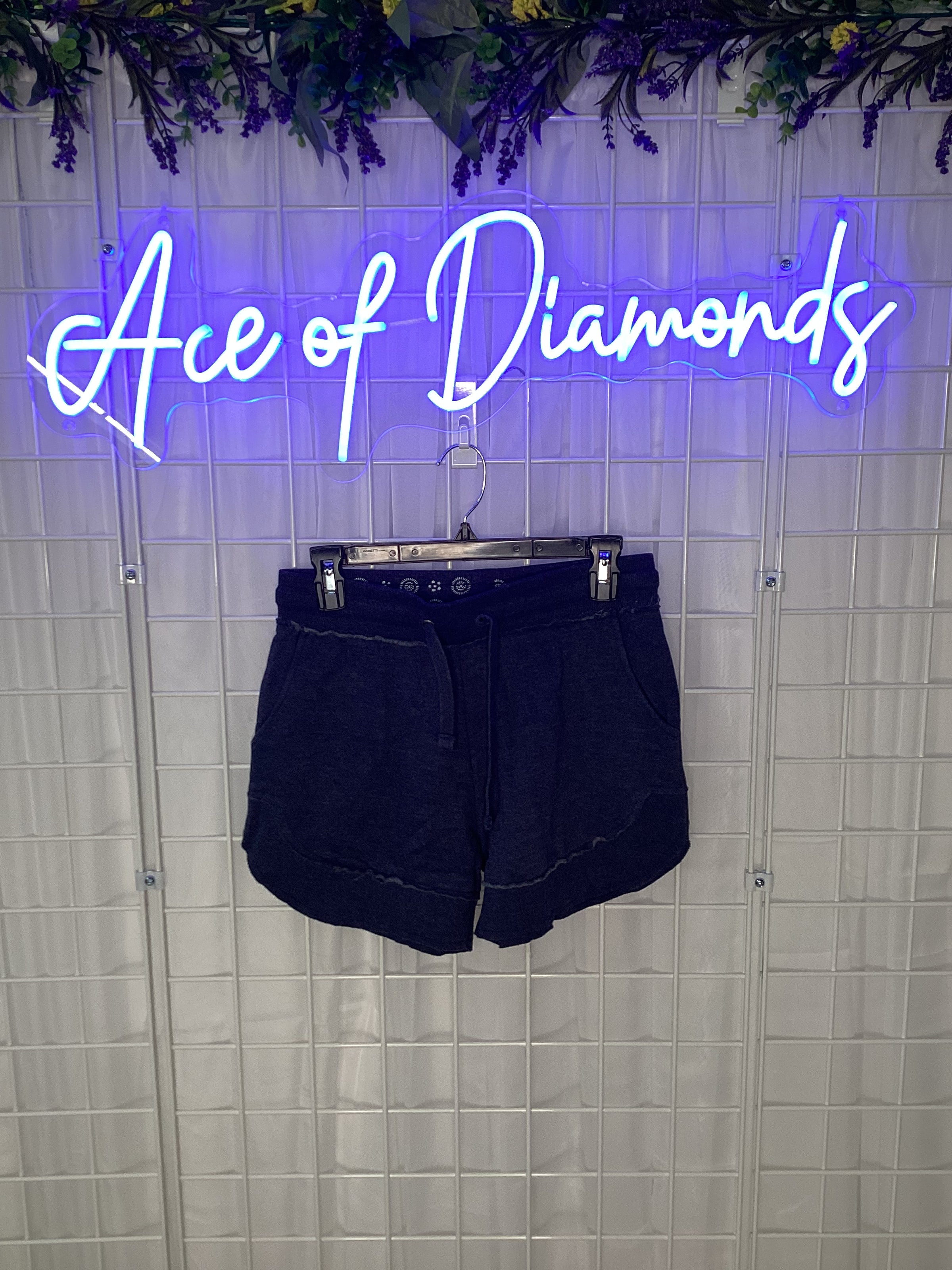 Nearly Navy short